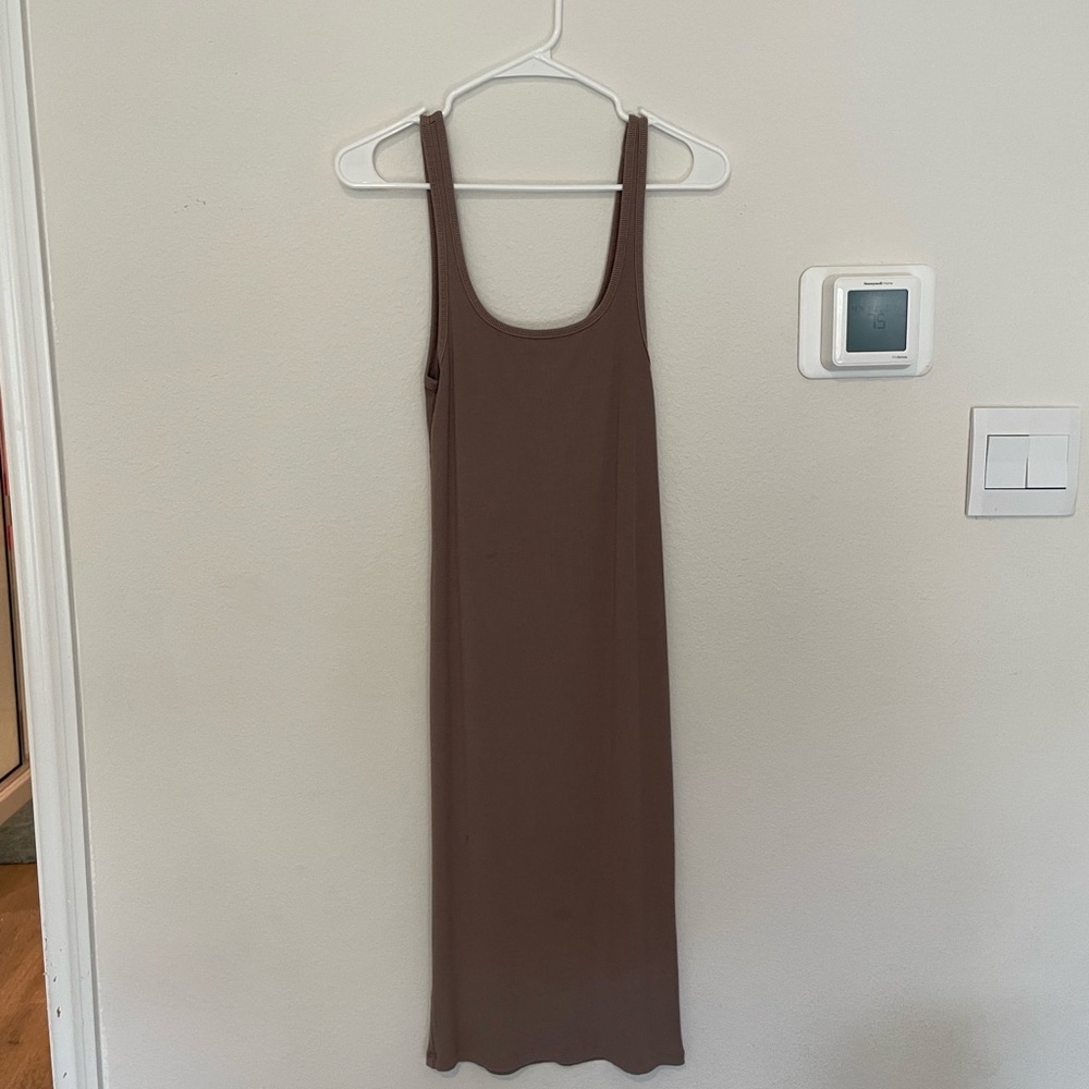 Wilfred Free Taupe Ribbed dress aritzia